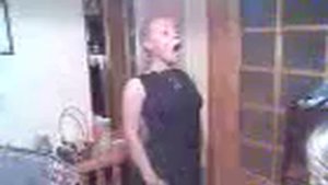 Женя поёт вокализы Панофки (1)