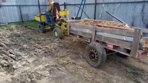 Самодельный трактор из мотоблока с передним адаптером. Прицеп самосвал.