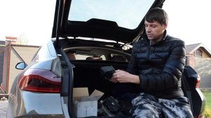 Лечим ГУР. Замена жидкости с бачком ГУР на Mercedes с дв. М271/ БЖ Мерседес Е-купе/Распиливаем бачо