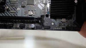 BEST CHEAP Ryzen AM5 B650 MATX Asrock B650M HDV M.2 with 1 FATAL flaw