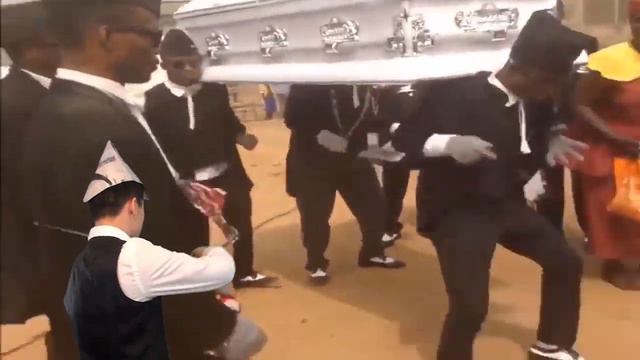 BEST OF COFFIN DANCE MEME - Violin Cover by DanDan смотреть онлайн