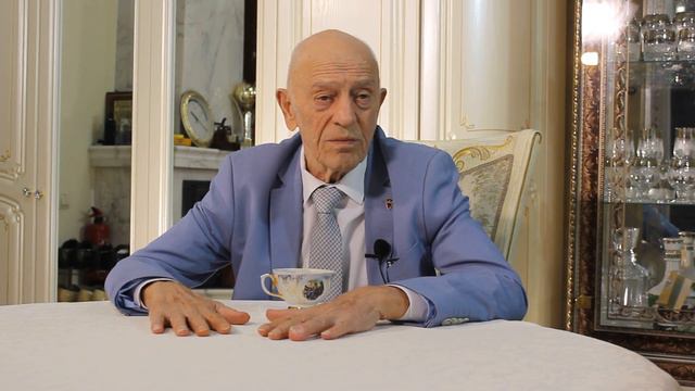 Как правильно поблагодарить человека?