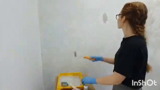 Декор стены с помощью трафарета и текстурной пасты. Это сможет каждый 100% смотреть онлайн