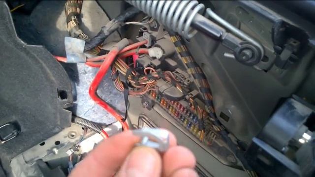 Trunk Spring/Shock Replacement/Как заменить амортизатор в багажнике BMW 5й серии Е60 смотреть онлайн