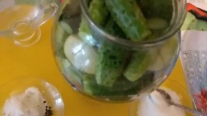 Закатываем огурцы с яблоками  Новый модный рецепт 2018г