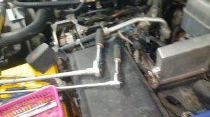 Land Cruiser 200 1UR-FE. Замена прокладки клапанной крышки слева. Заметки.