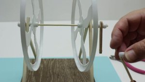 Как Сделать Своими Руками Колесо Обозрения Из Простых Материалов в Домашних Условиях МК