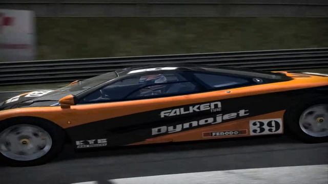 Need For Speed Shift: McLaren F1 vs Mercedes SLR 722