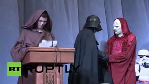 Дарт Вейдер  Мои клоны ходили по Украине и собирали деньги на выдвижение меня в президенты  480p