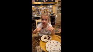 Максиму Галкину дочь Лиза сделала на завтрак клубнику в шоколоде