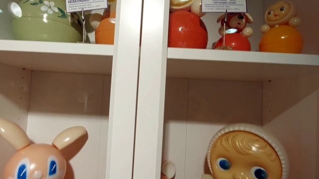 Прогулки по Москве. Музей детства и акварели школы Сергея Андрияки в ЦДМ. смотреть онлайн