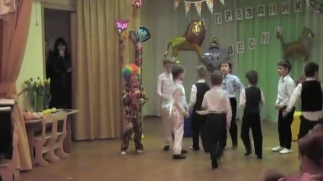 Танец мальчиков "Мы вам честно сказать хотим"