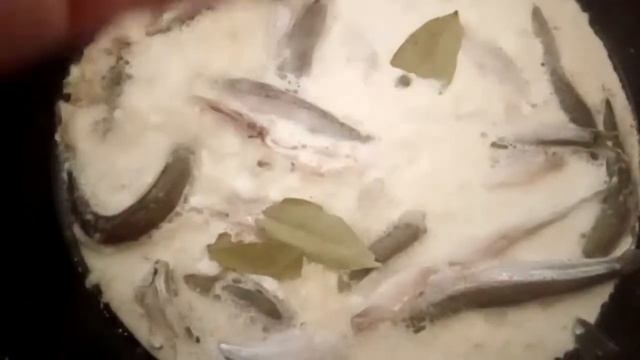 Как приготовить мойву. Как мы готовим мойву Рыба в сметане в сливках. Тушёная мойва Вкуснейшая мойв