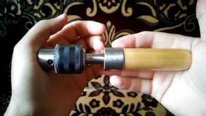 DIY. Самодельный универсальный держатель из патрона от дрели.