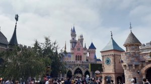 Disneyland's Top Attractions For People With A Disability | PLUS Genie+ IS AMAZING
