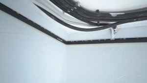 Установка натяжного потолка. Что такое опуск?