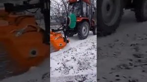 Щетка коммунальная с гидравлическим приводом на трактор. Производство Paritet (Украина).