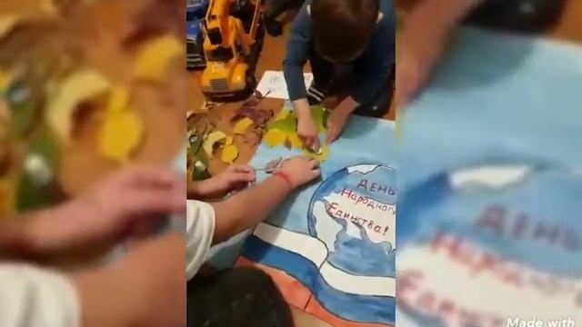 Избербаш. 4 ноября. День единства народов. ученики ДШИ худ. отд. преп. Индира Абдулгамидовна. смотреть онлайн