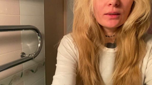 Стрижка волос в ванной самой себе.  Аня блин… смотреть онлайн