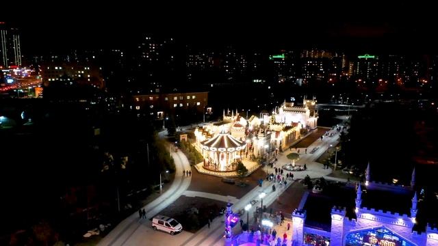 Зеленоград 16 район — новый парк, карусели и каток.