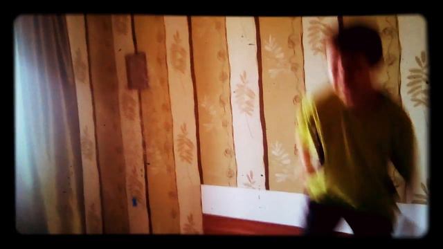 Учусь делать сальто дома:-) смотреть онлайн