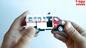 Открываю модельку микроавтобуса Газель машинка скорая помощь. Про машинки. Распаковка и обзор.