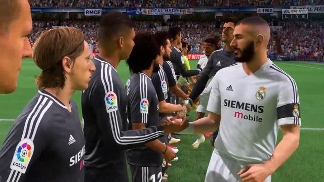 Real Madrid 2004/05 Galacticos Kit (FIFA22 Kit Mod) смотреть онлайн