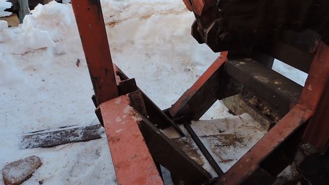 Самодельный навесной погрузчик. Простейшее устройство!