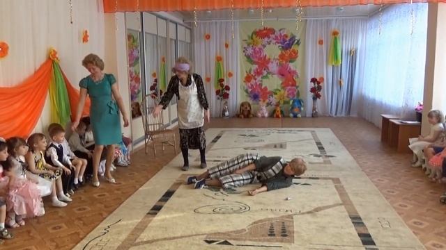 Утренник 8 марта 2015   Д С № 11 Якорёк гр  Незабудка