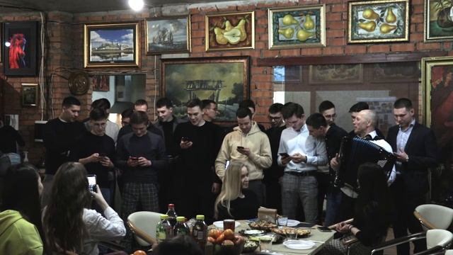 ТАК С 8 МАРТА ДЕВУШЕК ЕЩЁ НЕ ПОЗДРАВЛЯЛИ / ТАТАРСКАЯ МОЛОДЕЖЬ ПОЗДРАВЛЯЕТ ДЕВУШЕК