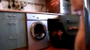 Девушка соблазняет сантехника Скрытая камера