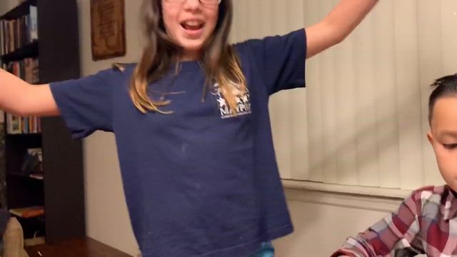 Smashing Open a Smasher Egg pt 2 смотреть онлайн