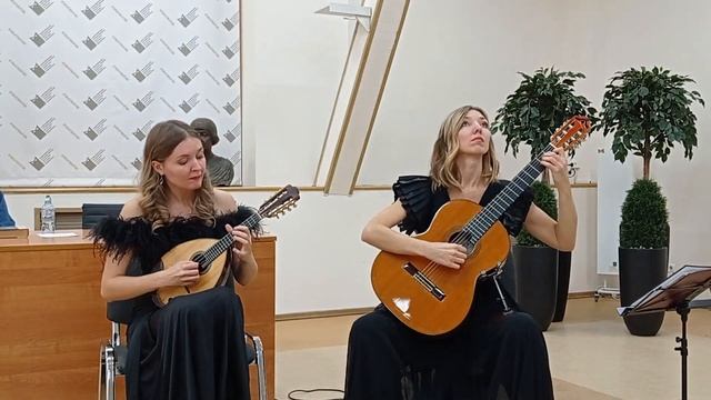 Сальватор Леонарди, "Сувенир из Неаполя", исп. дуэт "Resonance" смотреть онлайн