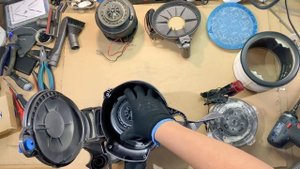 Burnt OUT Motor - Dyson DC23 Bagless Vacuum Cleaner