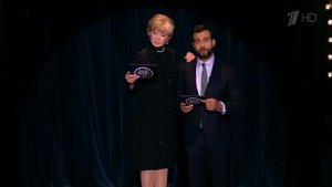 Вечерний стул. Детские стихи к 23 февраля - Вера Алентова (21.02.17).mp4