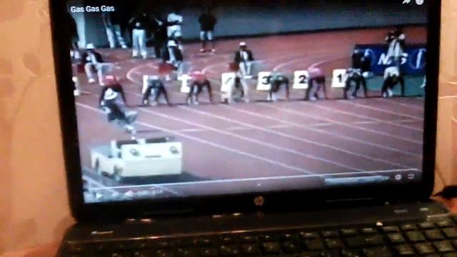 Толстый чувак всех обогнал смотреть онлайн