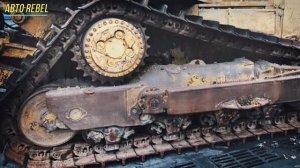 Вот зачем на бульдозерах Caterpillar делают треугольные гусеницы