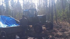 Поездка в тайгу на самодельном гусеничном вездеходе за черемшой! Спасали из болота МТЗ 80!!!