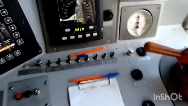 Маневровая мощь РЖД-тепловоз ТЭМ14,внутри кабины управления,звук запуска. смотреть онлайн