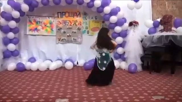 Всем привет. Это я 5 лет назад. Мой танец в первом классе на праздник азбуки. ? смотреть онлайн