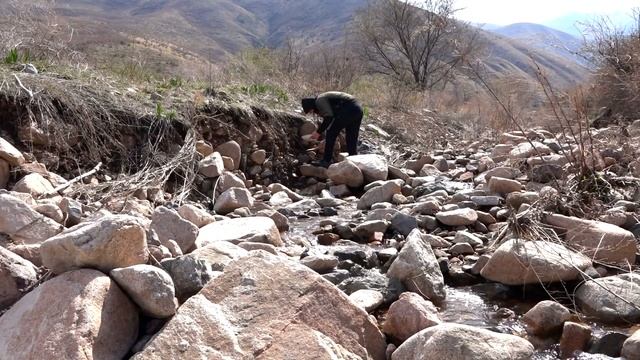 How to Find Gold with Diamonds: Blue Diamond, Shock! смотреть онлайн