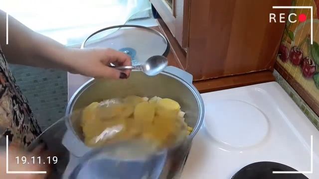 Картофель тушеный слоями❣??