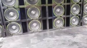 Бразильская стена школьный автобус.