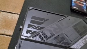 Вставка SSD Samsung 990 PRO with Heatsink 2 TB не влез в ноутбук обзор не покупай не посмотрев!!!