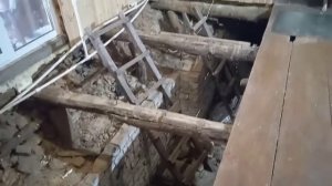 Ремонт в доме. Часть 1. Замена полов и обшивка стен в старом деревенском доме своими руками