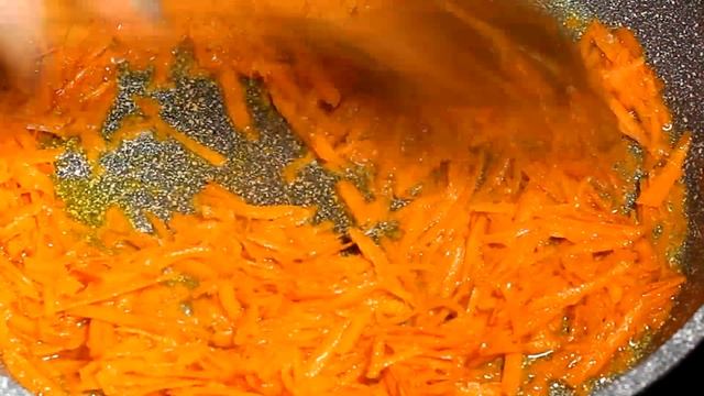 Такую капусту съели всю до последней крошки. И мяса не надо! Готовлю теперь каждый день.