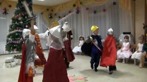 Новогодний утренник ДС 30, старшая гр. "Клубничка"