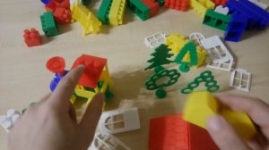 Конструктор Полесье строитель. Дешевые игрушки.