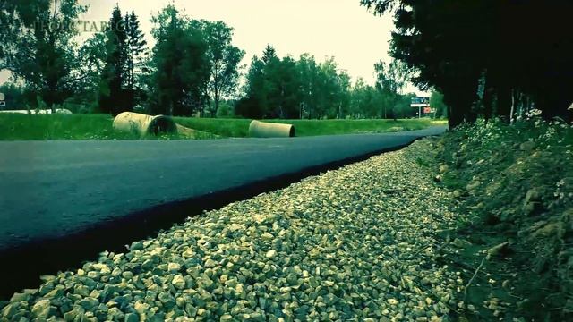 Асфальтированный заезд для однополосного проезда. Асфальтовое покрытие заезда. смотреть онлайн