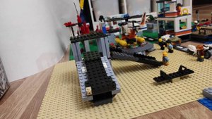 Горка-пожиратель / Лего анимация